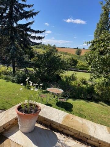 Masons Cottage, An Idyllic Retreat In An Area Of Outstanding Beauty, Close To Blenheim Palace, Oxford & The Cotswolds Stonesfield Exteriör bild